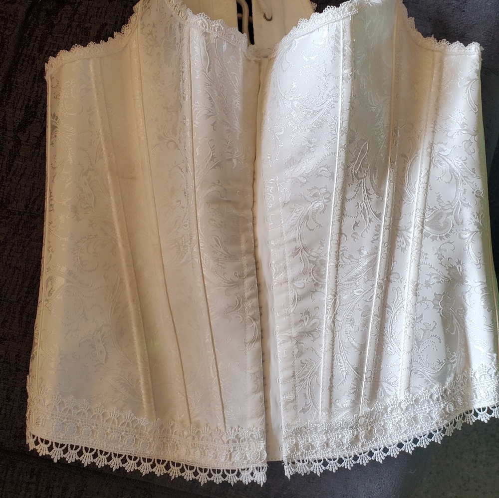 Tank corset
